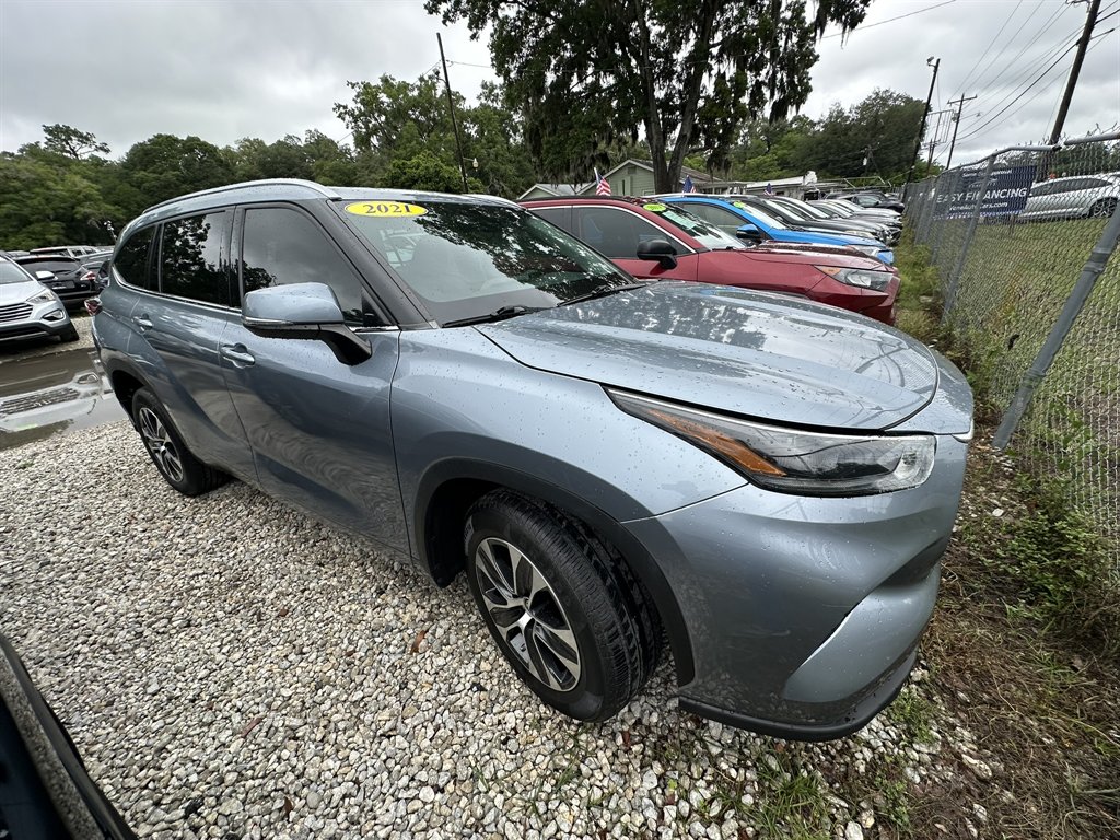2021 Toyota Highlander for sale in Gainesville FL 32609 by Veneauto Cars